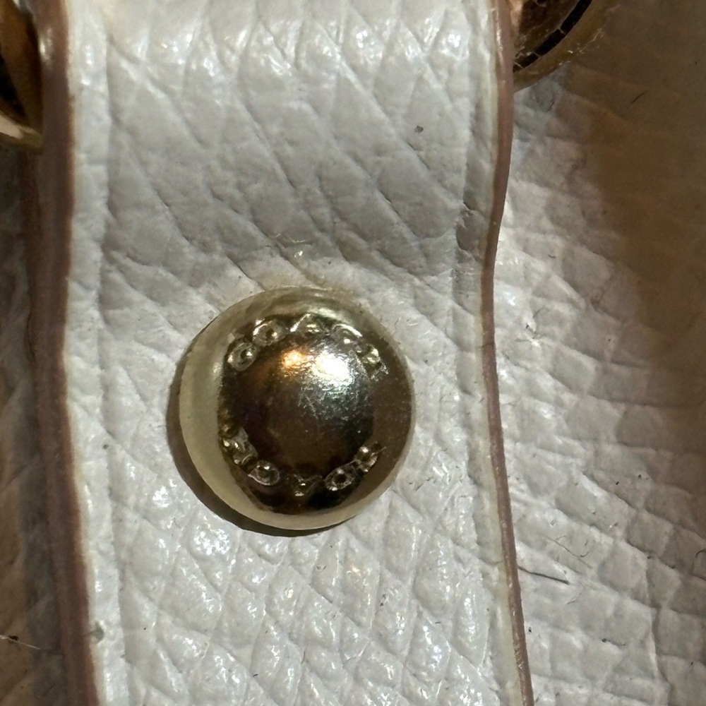 Coach New York Elegant Cream and Tan Women's Bag - Picture 4 of 9